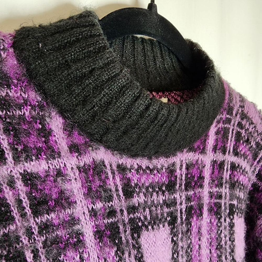 Nine West Women's Purple Black Plaid Mock Neck Sweater Size Medium